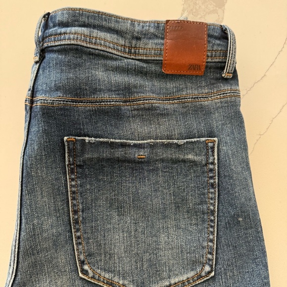 Zara Dark Wash‎ Light Distressing Straight Leg High Rise Stretch Women’s 10 EUC - Picture 4 of 11